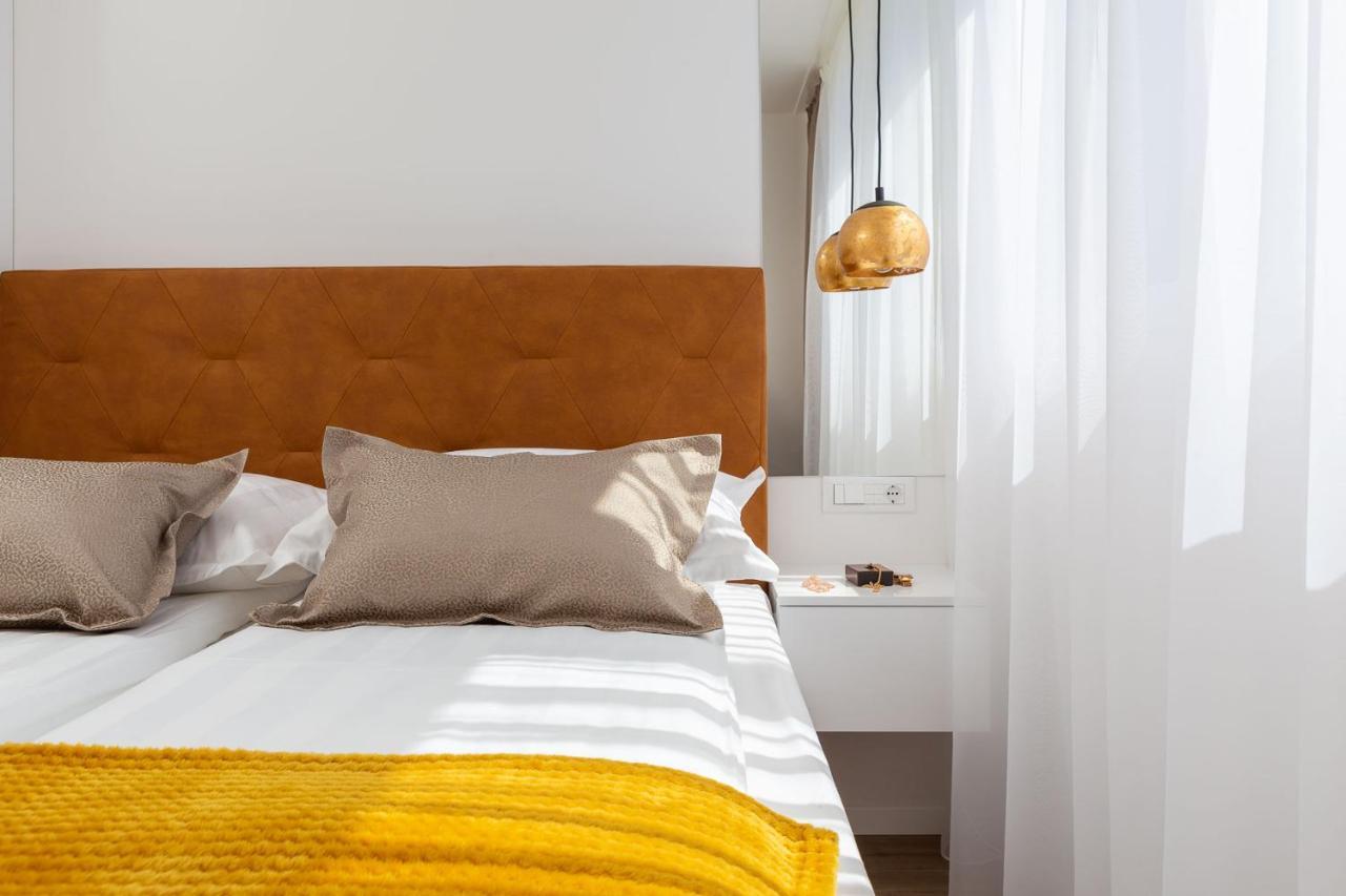 New & Modern Apartment Aa Split Buitenkant foto